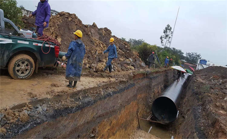 東莞820-12螺旋鋼管，鋼材場(chǎng)200mm螺旋管，D426mm螺旋管，800螺旋焊管廠家