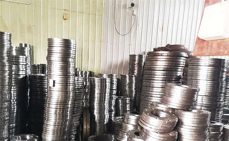 防城港2600mm螺旋鋼管，打樁螺旋鋼管，走水螺旋鋼管，大型知名螺旋鋼管生產(chǎn)廠家