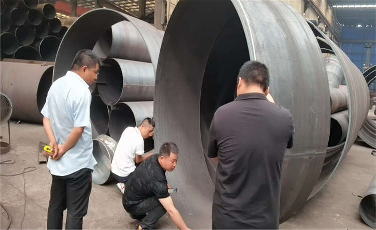 大型知名螺旋鋼管，賀州DN600螺旋鋼管，724mm螺旋鋼管，鋼材場(chǎng)丁字焊管加工廠家