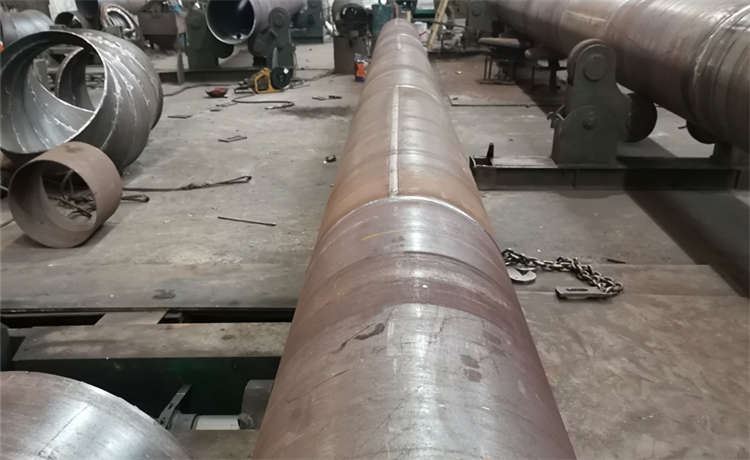 內(nèi)徑400mm螺旋焊管，欽州1620螺旋焊管，1700mm螺旋鋼管，鋼材場(chǎng)供水鋼管廠家