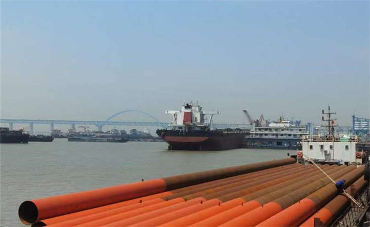 800螺旋焊管，桂林1500供水螺旋鋼管，dn1700螺旋焊管，鍍鋅槽鋼銷(xiāo)售