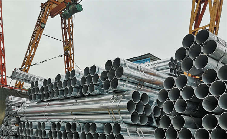 1350 762mm螺旋管，深圳1500自來(lái)水防腐鋼管，鋼材場(chǎng)2820mm螺旋焊管，Q355B螺旋管廠家