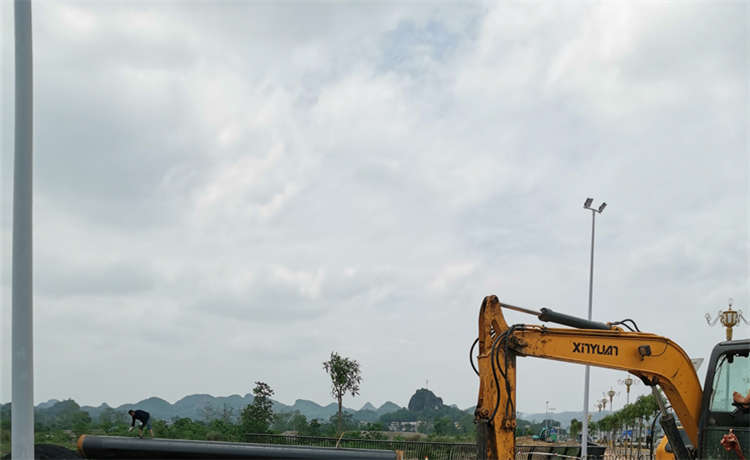 汕頭40A#工字鋼，2700mm螺旋管，鋼材場(chǎng)900mm螺旋焊管，1220給水螺旋管廠家