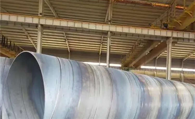 325mm螺旋鋼管，鋼材場(chǎng)1900mm螺旋焊管，1000鎖扣螺旋管，1200mm鎖扣螺旋鋼管